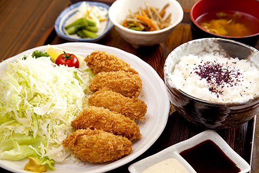 画像:カキフライ定食