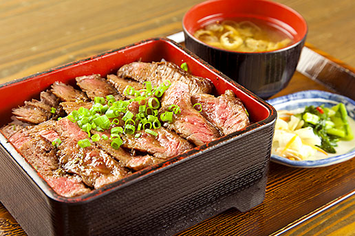 画像:信州ステーキ重
