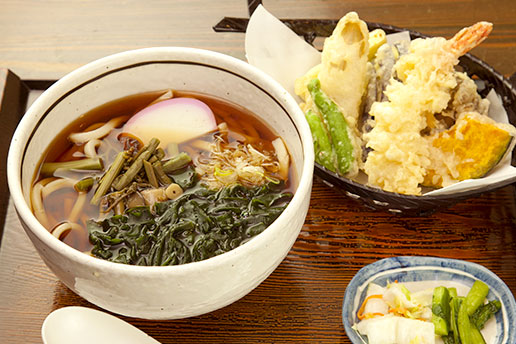 画像:天ぷらそば・うどん